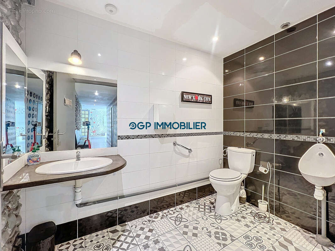 Commerce à BUZET-SUR-TARN