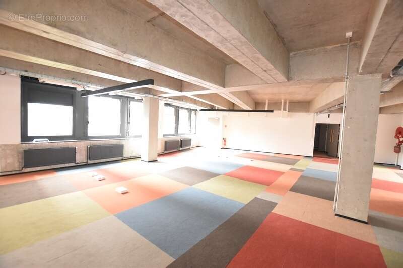 Commerce à PARIS-18E