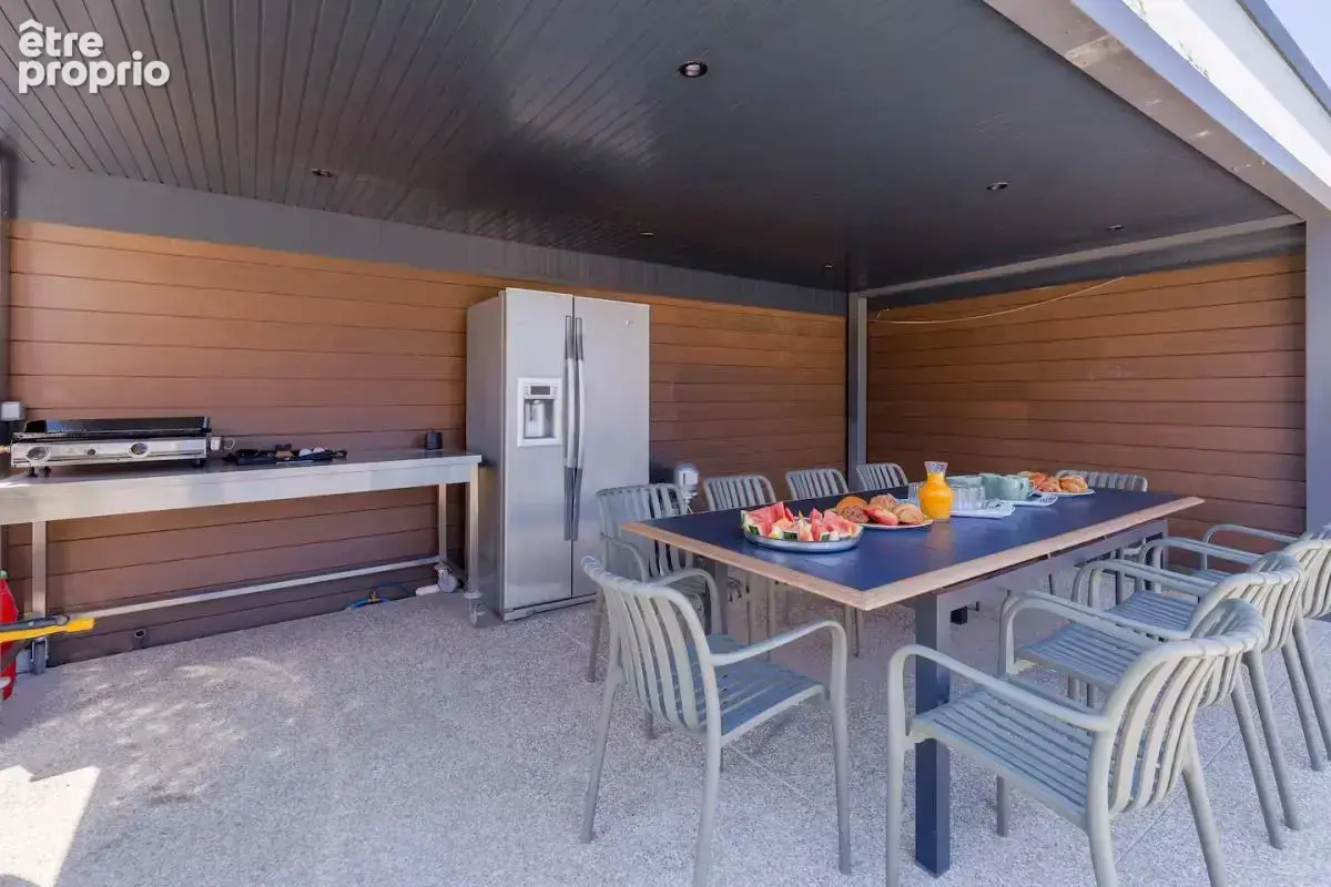 Maison - 5 Chambres - Double garage - Espace bien être - Piscine - Terrasse - Pergola - photo 5