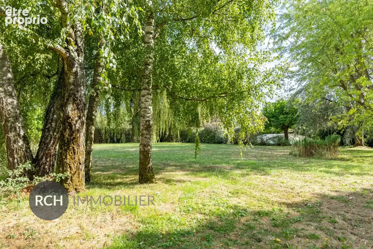 Proche Montfort-l'Amaury - Maison d'architecte baignée de lumière avec piscine chauffée et terrain arboré - photo 2