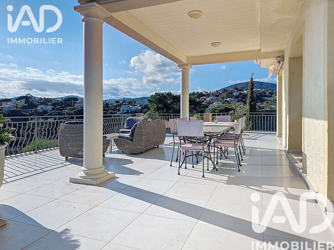 Photo 5 - Maison à ROQUEBRUNE-SUR-ARGENS