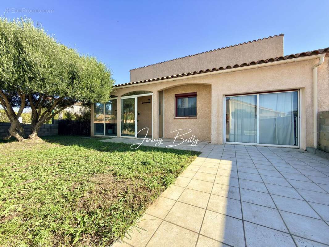 Maison à SAINT-ESTEVE