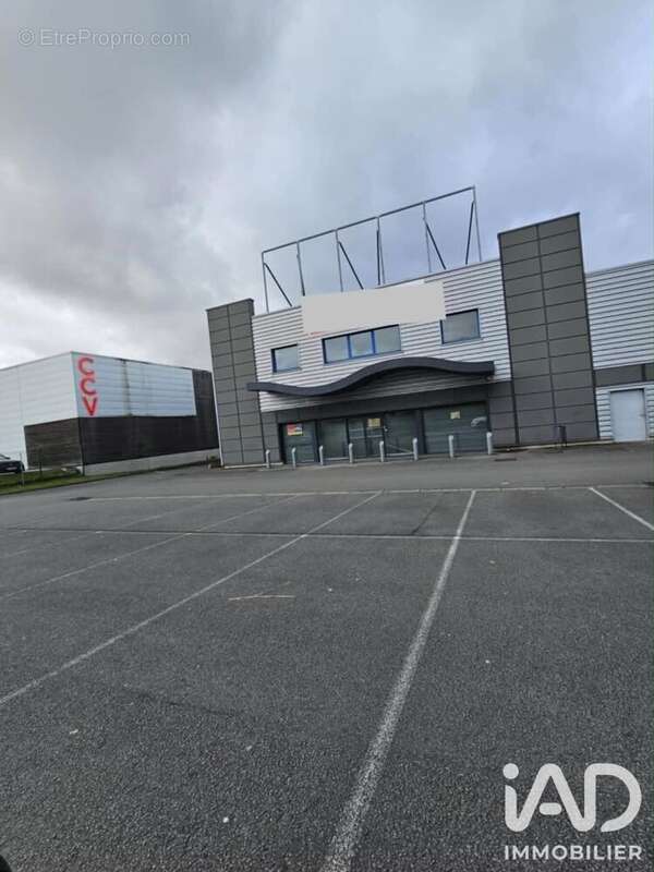 Commerce 1150 m² à Henin-Beaumont  - photo 4