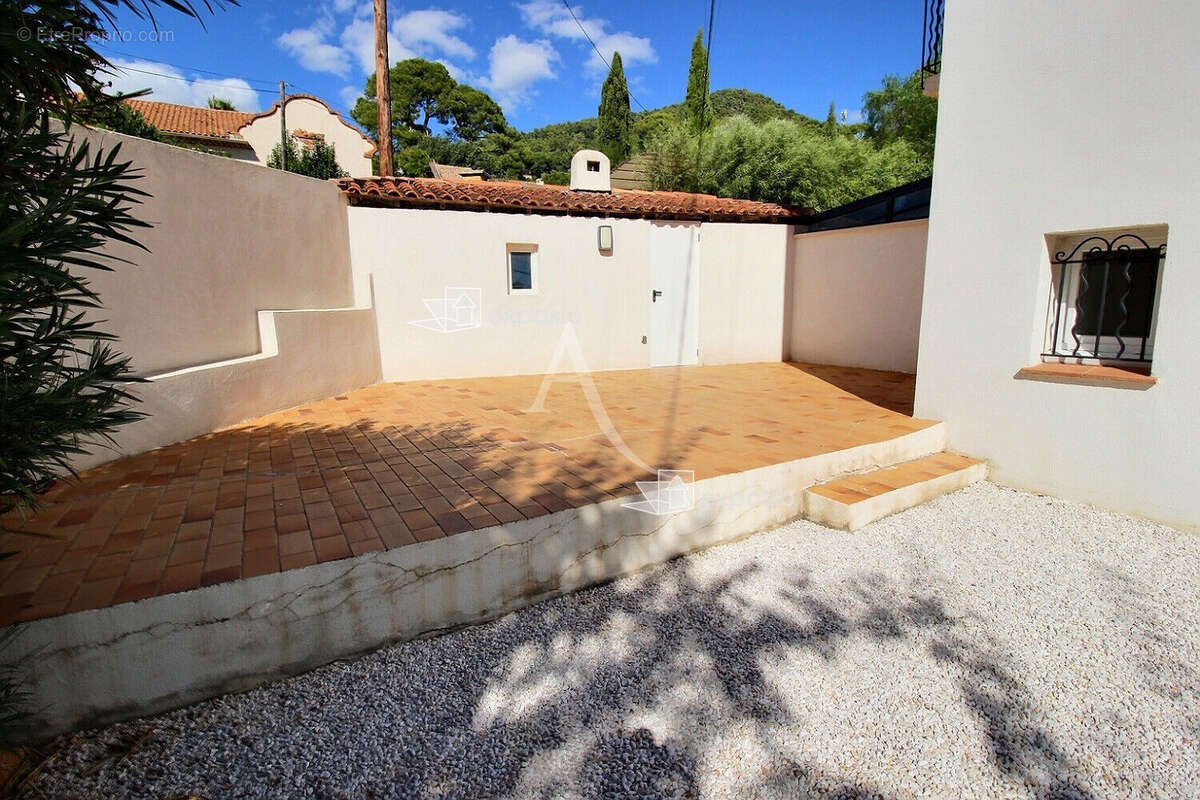 Appartement à CARQUEIRANNE