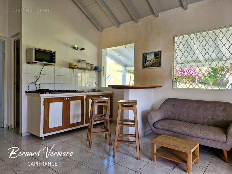 Maison et 3 bungalows - 9 pièces - Piscine - Terrain 2 000m² - photo 18