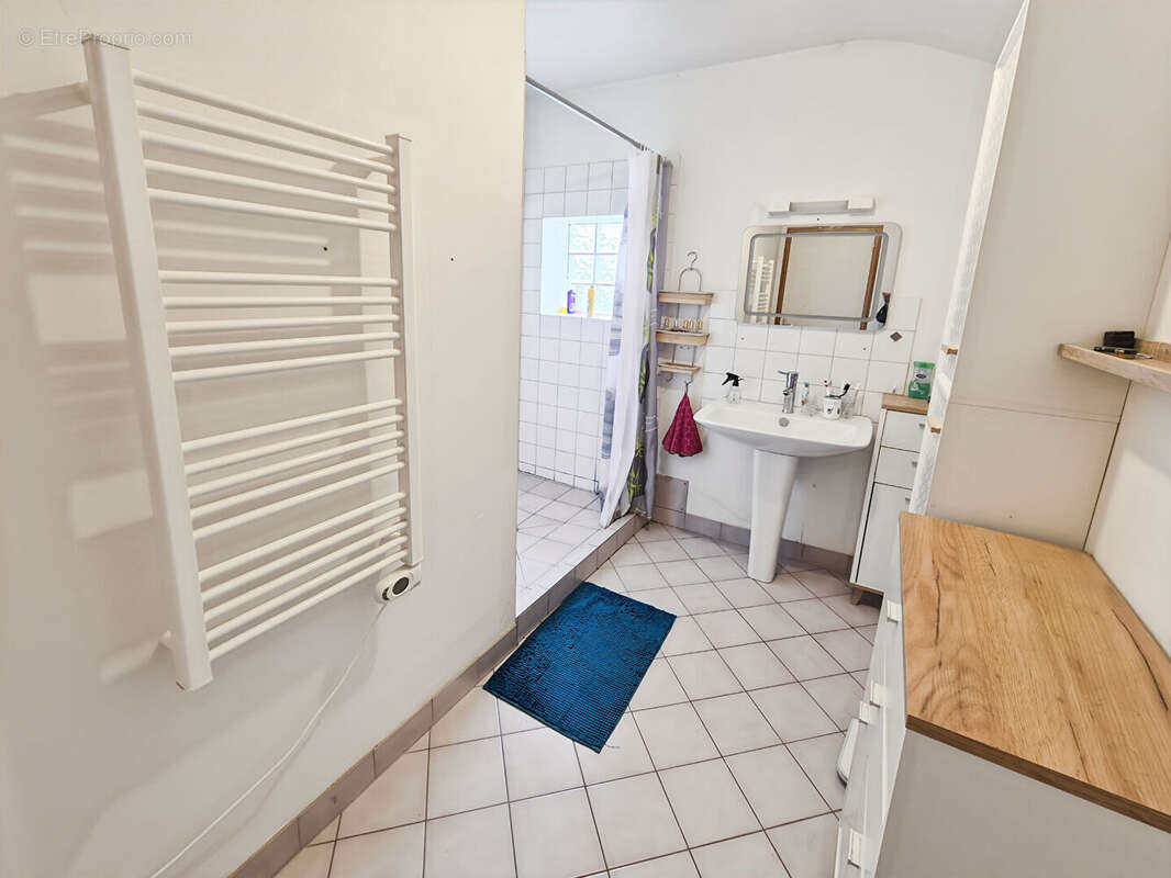 Maison à MONTREVAULT