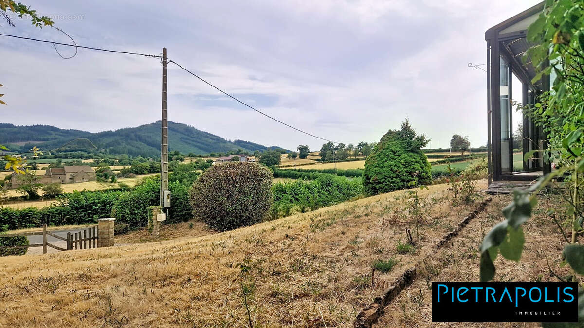 Maison 94 m² à Montmelard  - photo 5