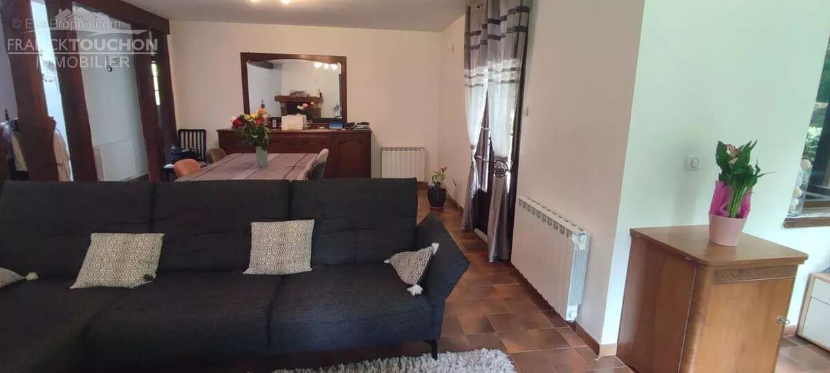 Maison à FERRIERES-EN-GATINAIS