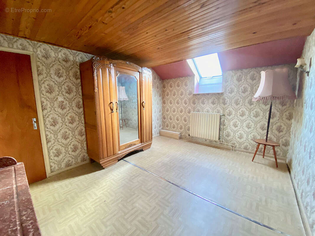 Maison à BOUZONVILLE