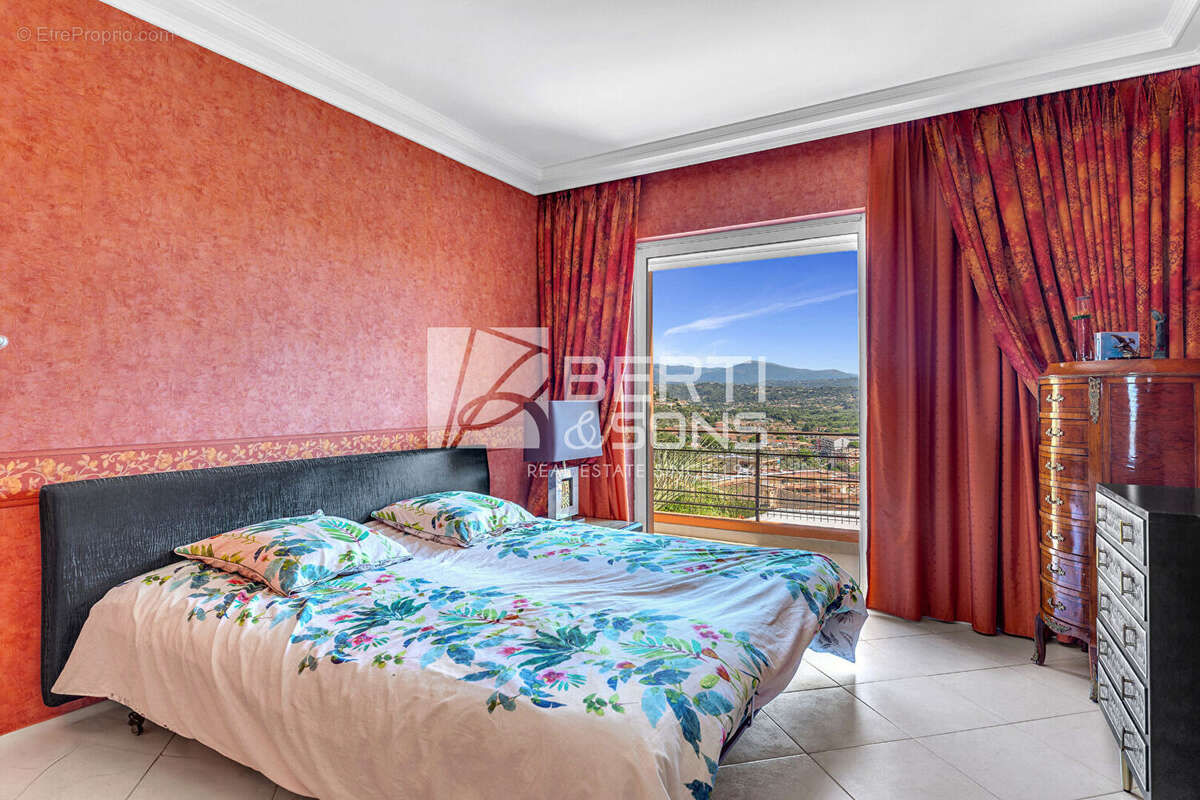 Villa de standing - vue mer et collines - photo 14