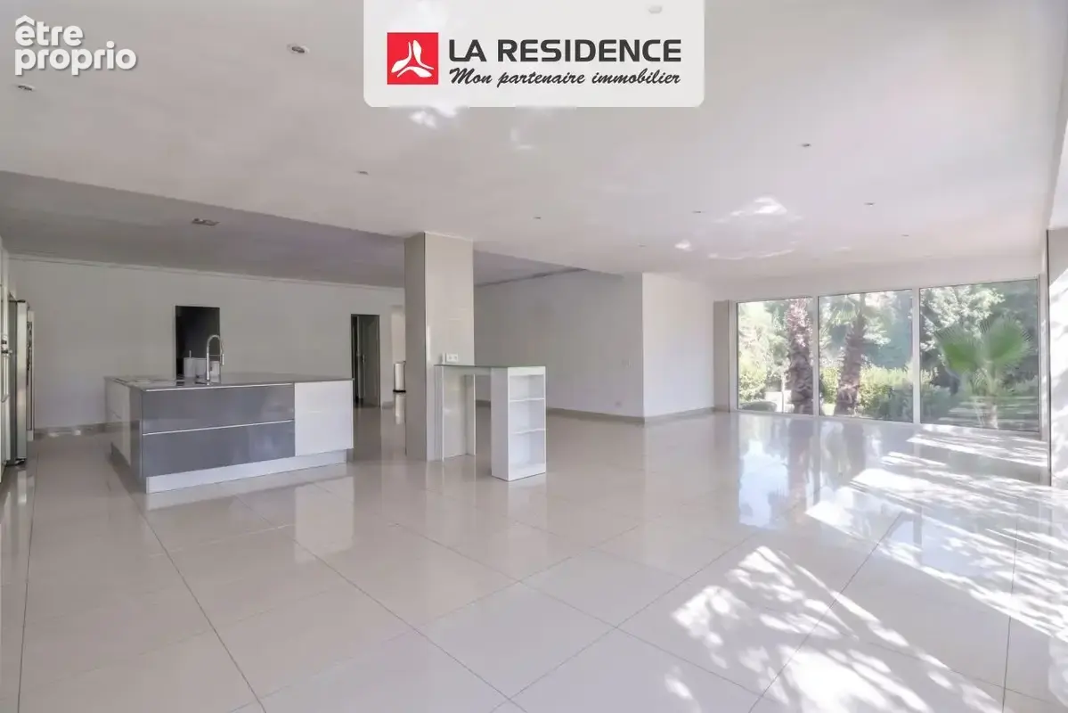 Commerce 315 m² à vendre à Frejus (83600) - photo 5