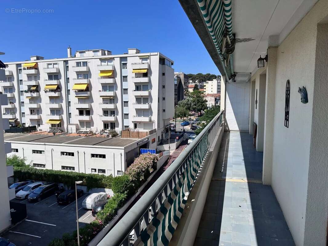 Appartement à LE CANNET