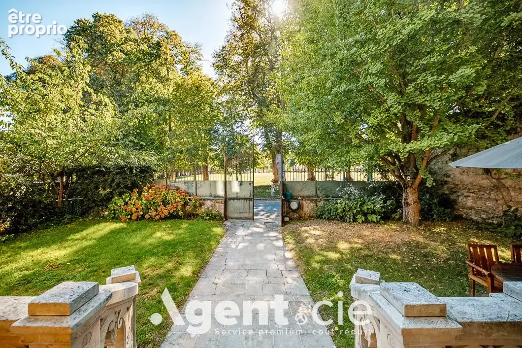 Maison 9 pièces 309 m² à vendre à Bayeux (14400) - photo 5