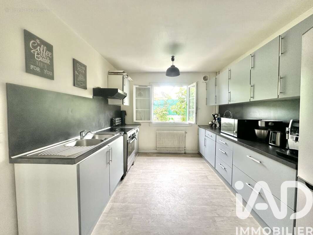 Maison 122 m² à Brie-Comte-Robert  - photo 7