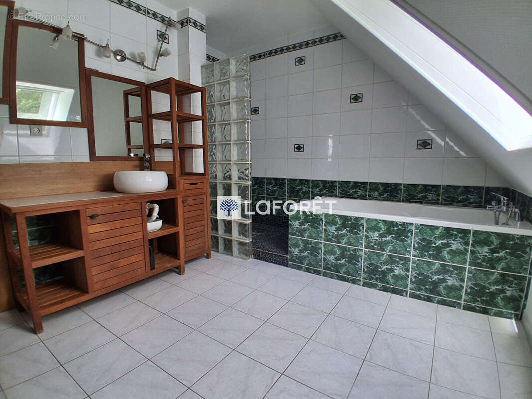 Maison Grentheville 7 pièce(s) 205 m2 - photo 7