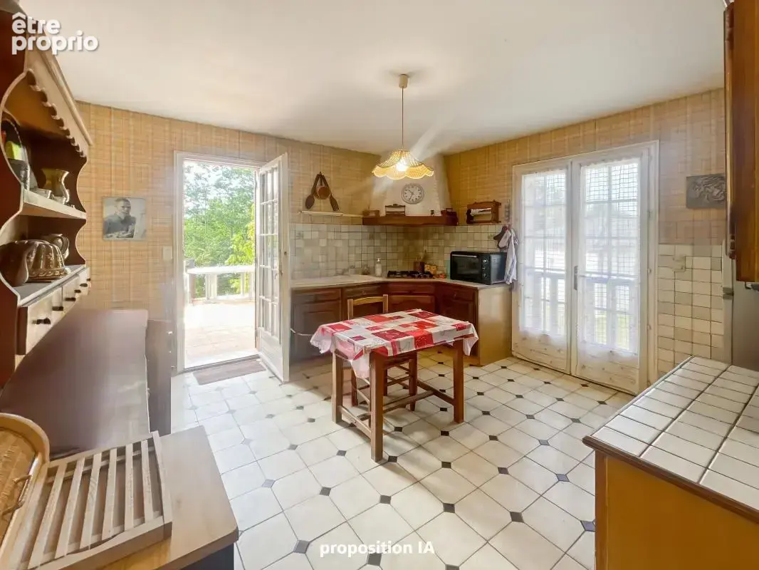  Maison familiale de 188 m² – De beaux volumes et un énorme potentiel ! - photo 13