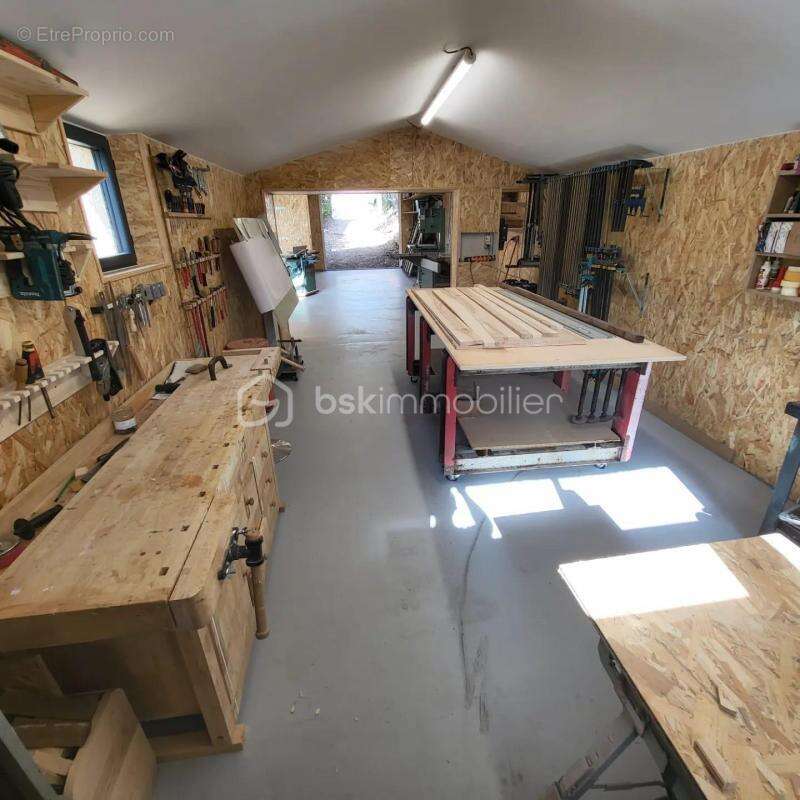 Maison à POURRIERES