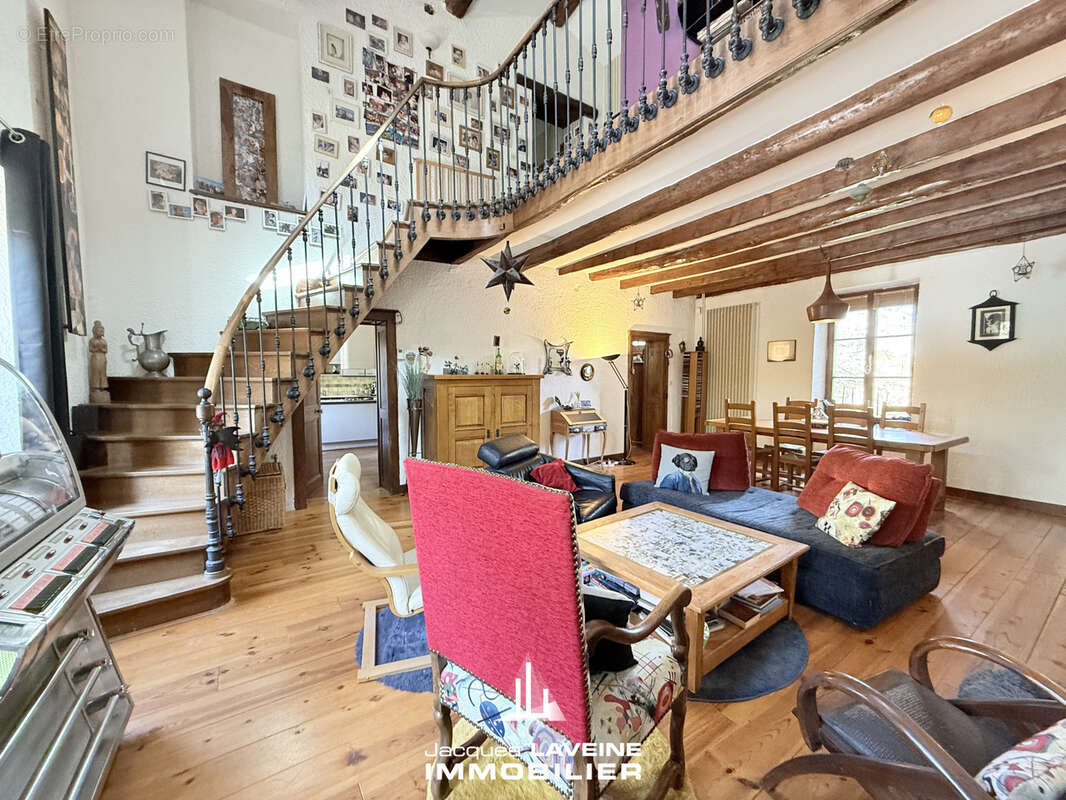 Maison à ARS-SUR-MOSELLE