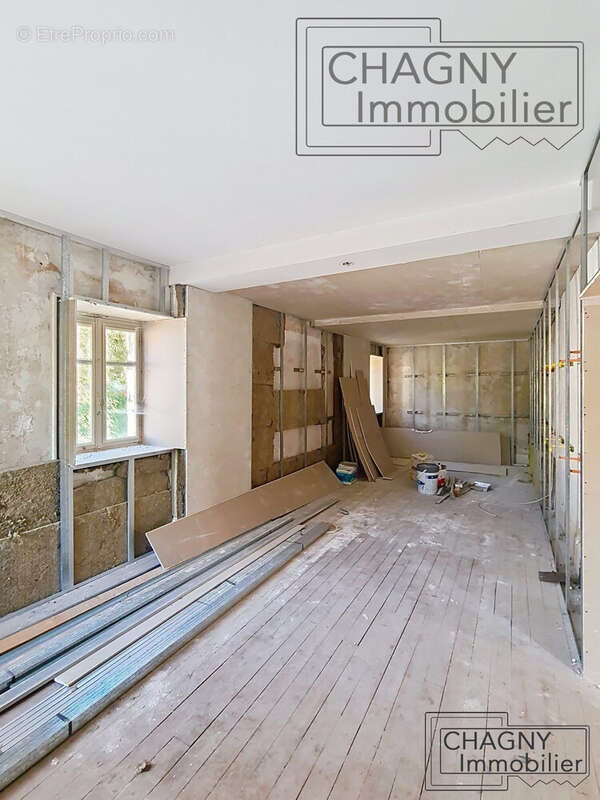 Maison 62 m² à Fontaines  - photo 9