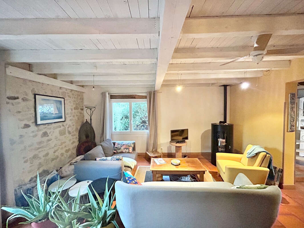 Maison à SAINT-MACAIRE