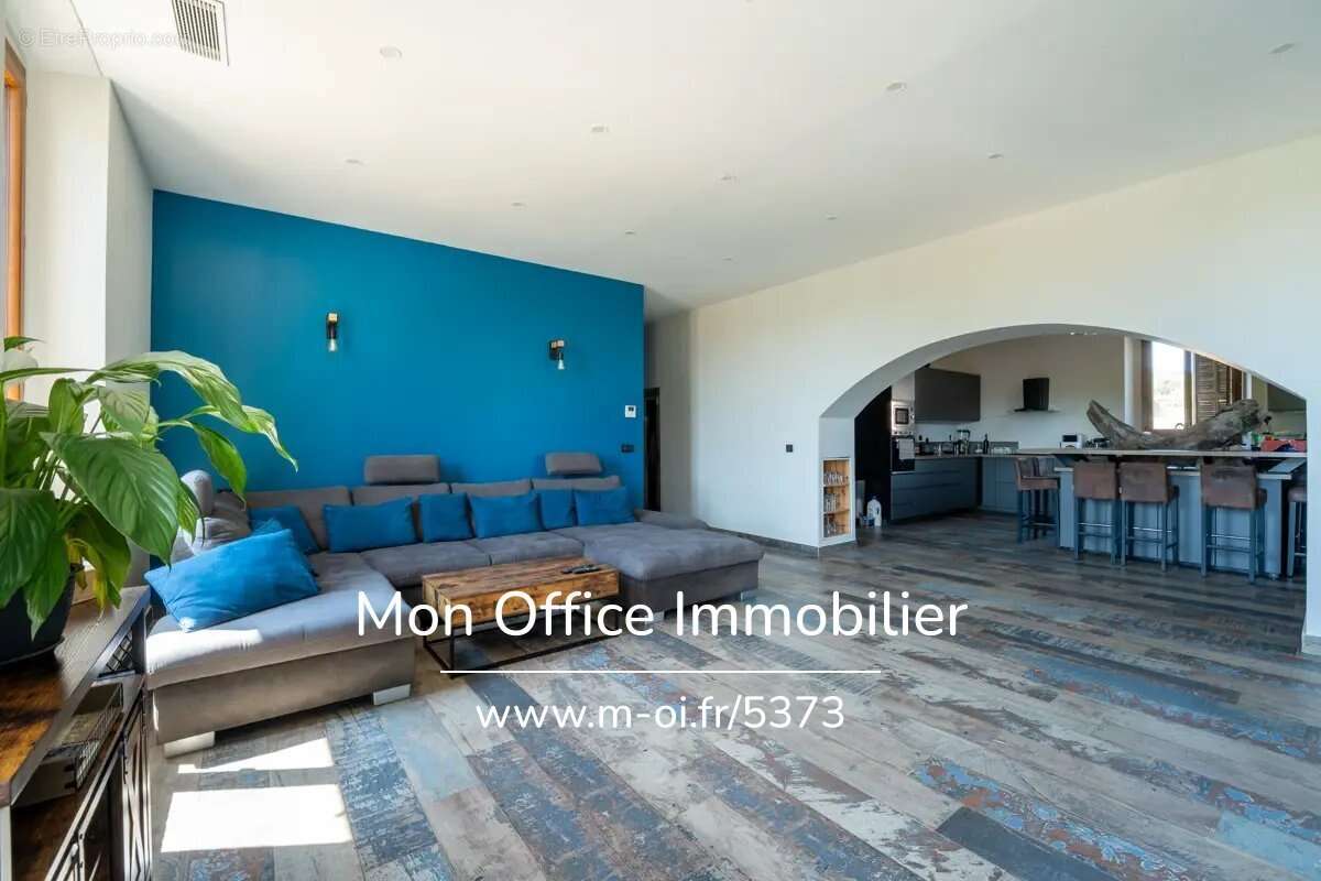 Appartement à LA FARE-LES-OLIVIERS
