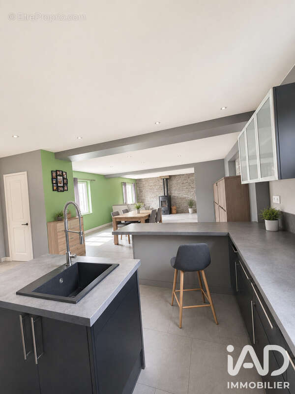 Maison 148 m² à Le Mesnil-Guillaume  - photo 2