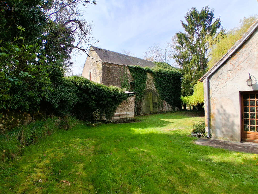 Maison à OUZOUER-SUR-TREZEE