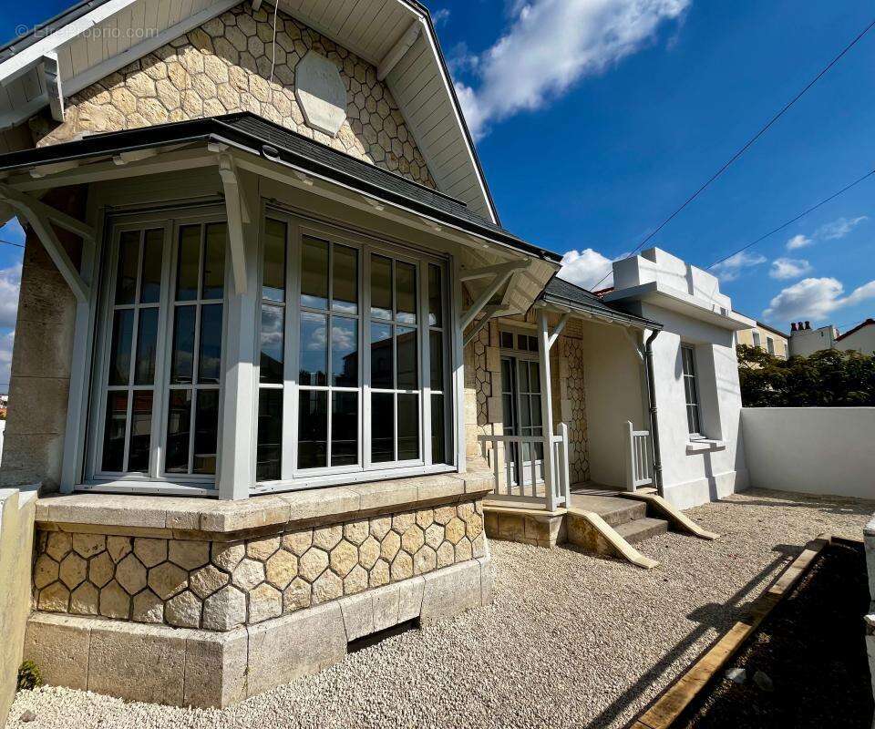 Maison à LA ROCHELLE