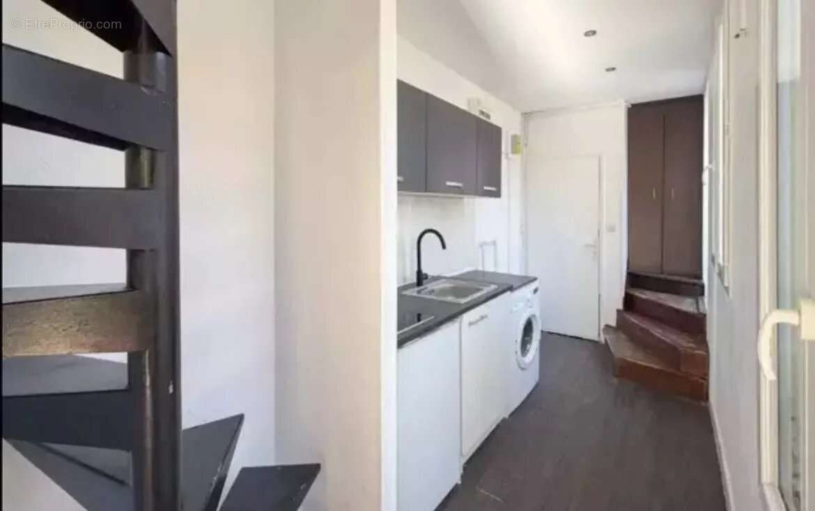 Appartement à PARIS-14E