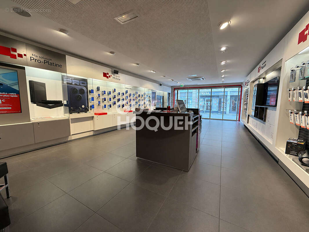 À VENDRE au coeur du centre-ville d'Avranches, immeuble mixte - photo 3
