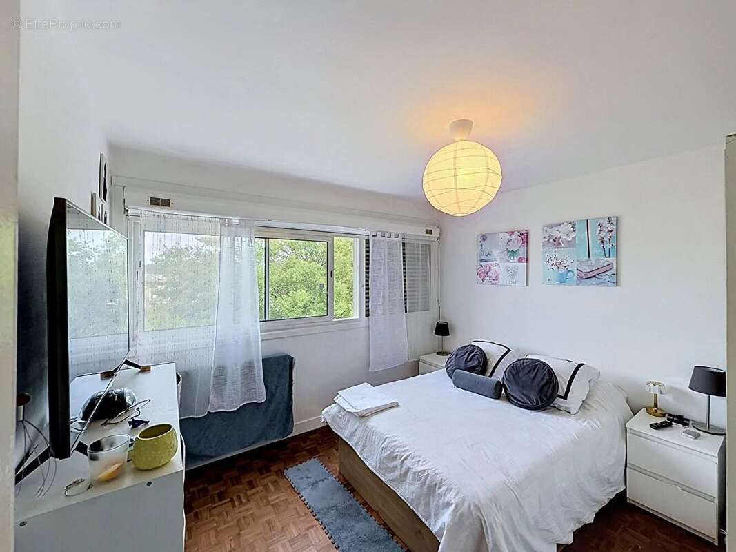 Appartement à PARENTIS-EN-BORN