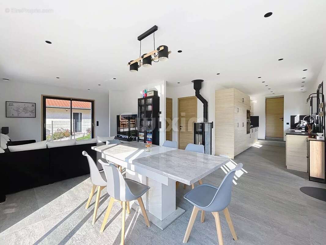 Maison à SALLANCHES