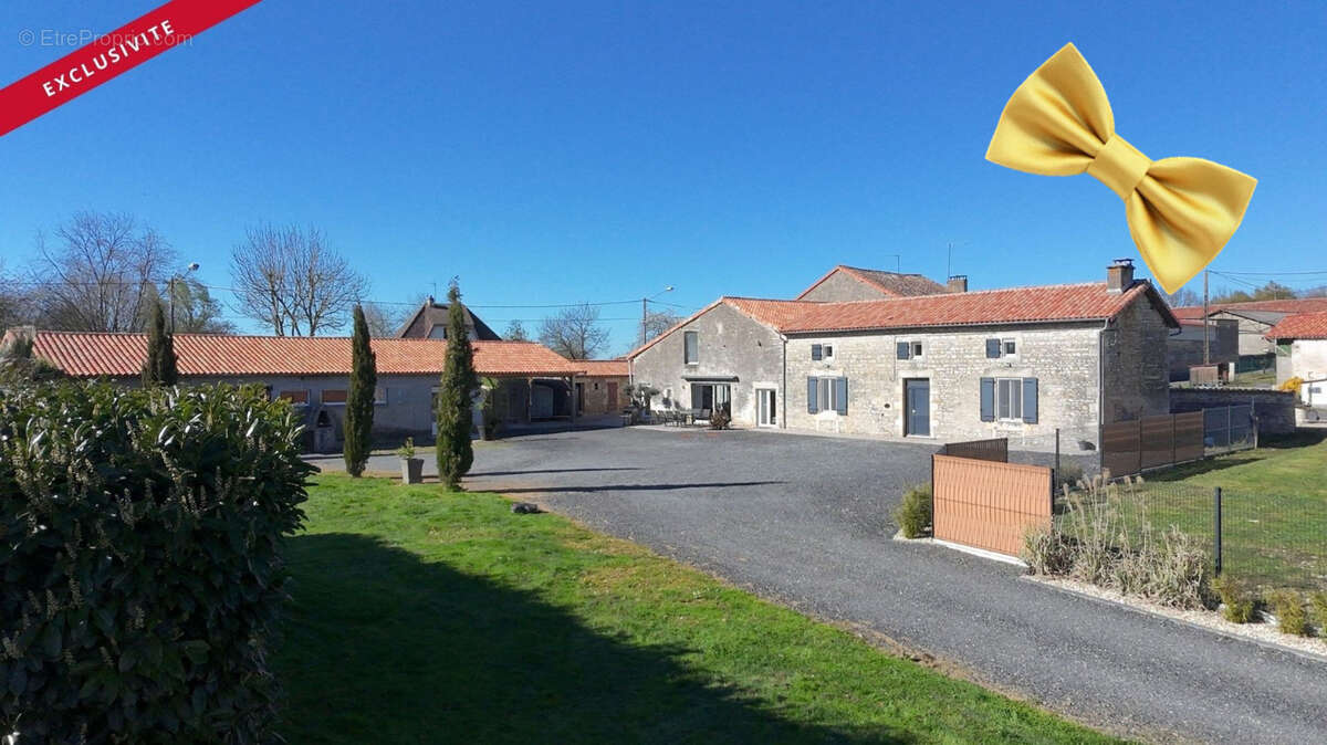 Maison à SAVIGNE