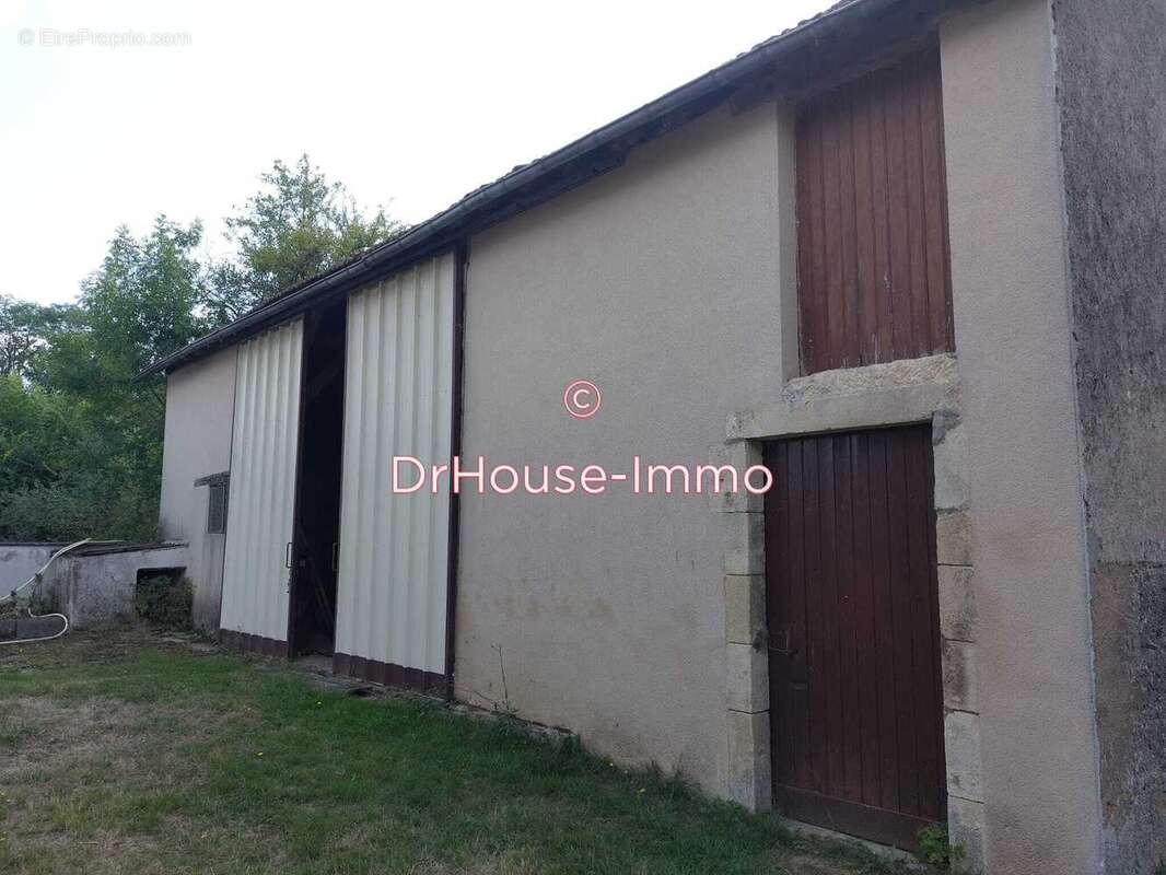 Maison 189 m² à Pommiers  - photo 14