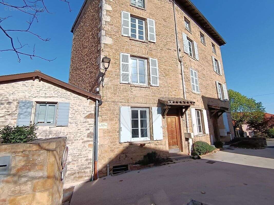 Appartement à POMMIERS