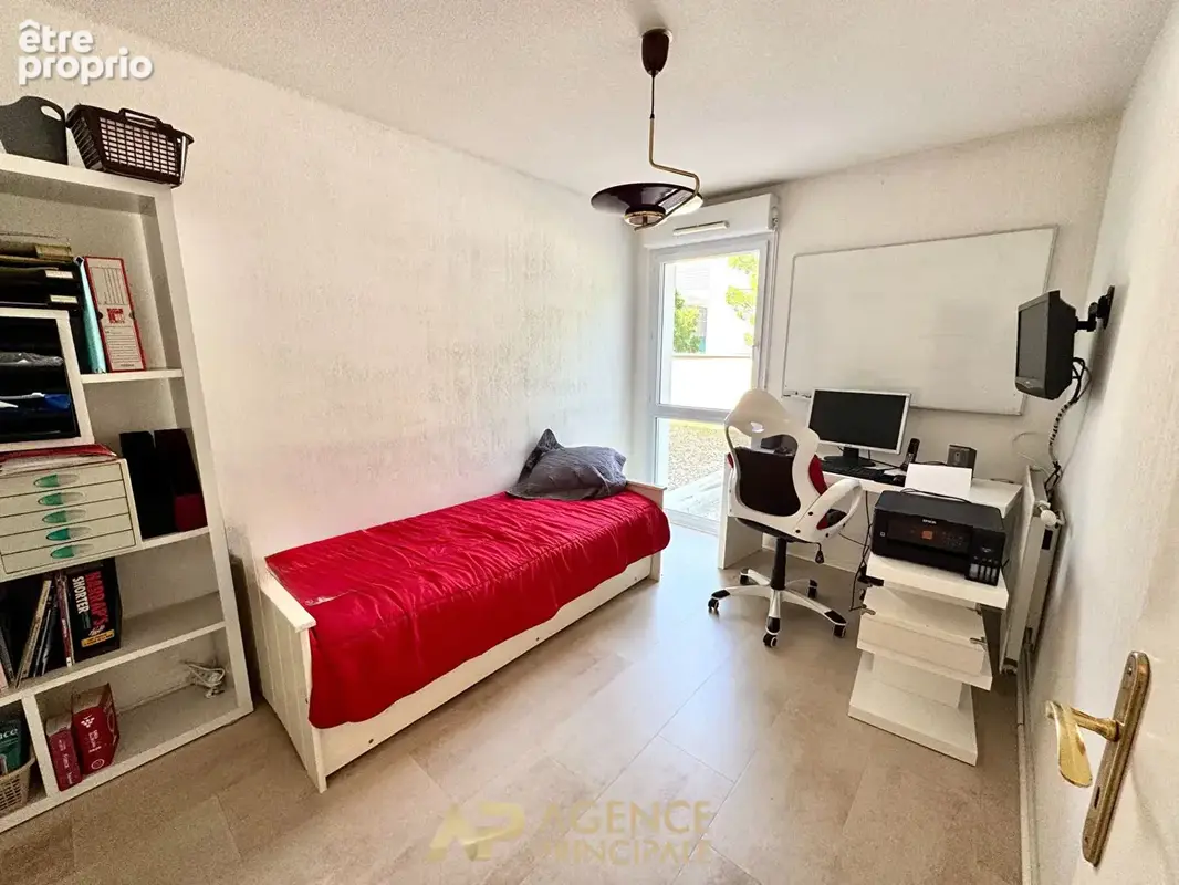 Appartement - Type 3 - 68 m2 - La Rochelle - Secteur les Minimes (Lac de la Sole) - photo 11
