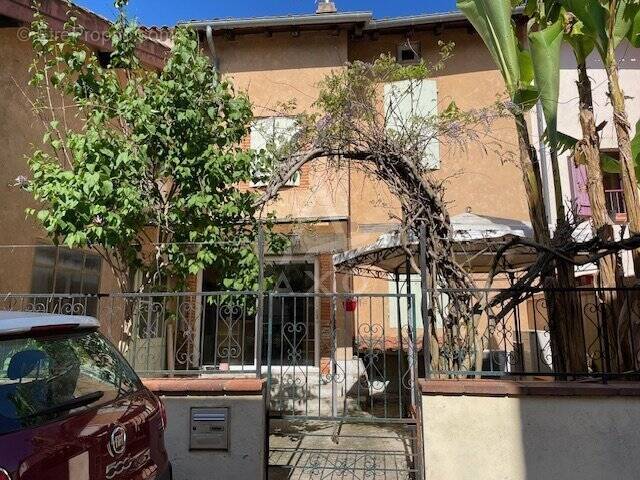 Maison à CASTELMAYRAN