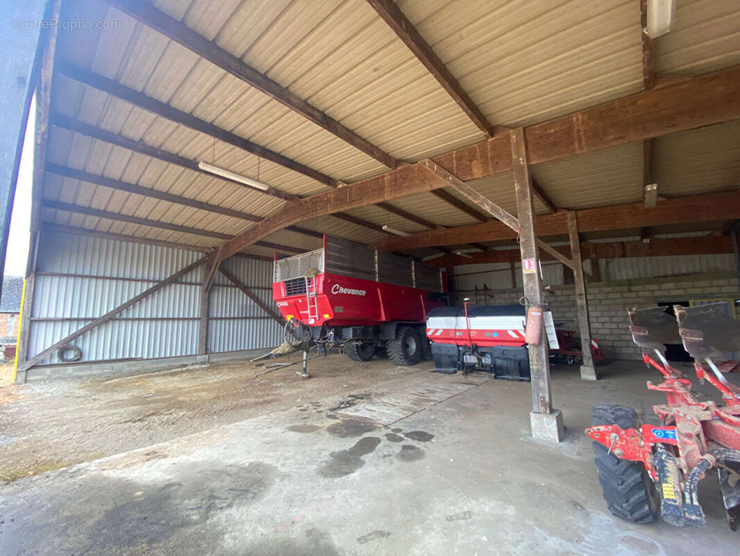 Maison à SAINT-ROCH-SUR-EGRENNE