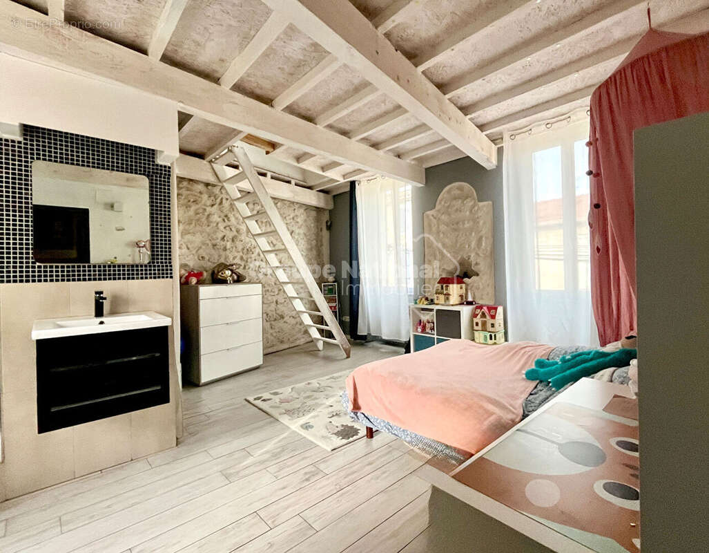 Maison à CHATEAURENARD