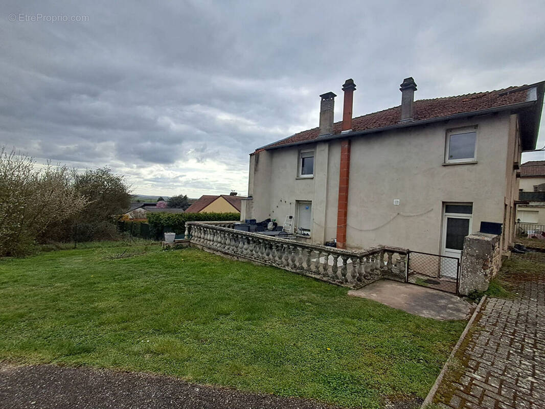 Appartement à GROSTENQUIN