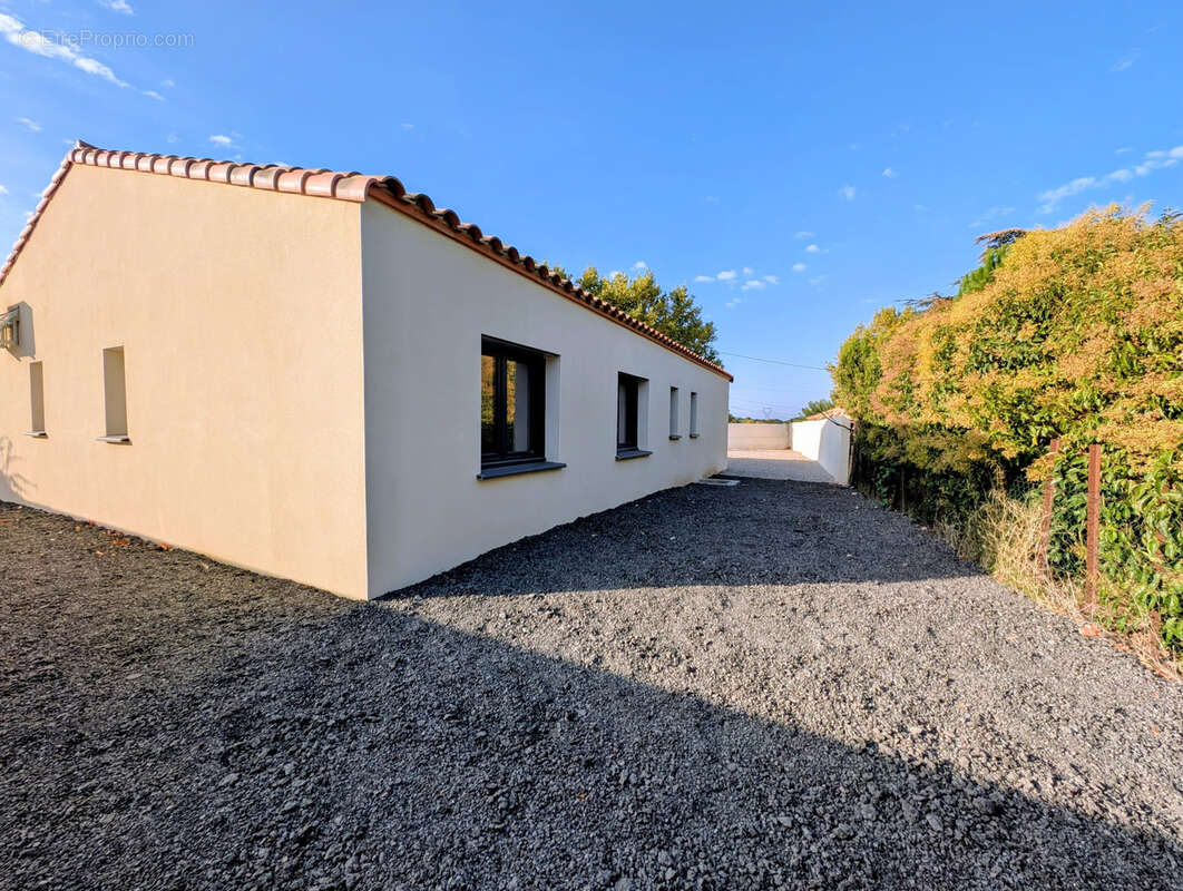Maison à TOUROUZELLE