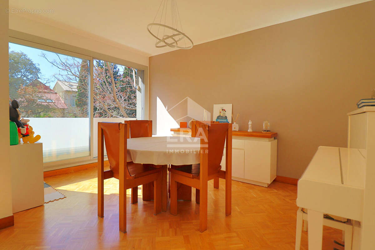 Appartement à MARSEILLE-8E
