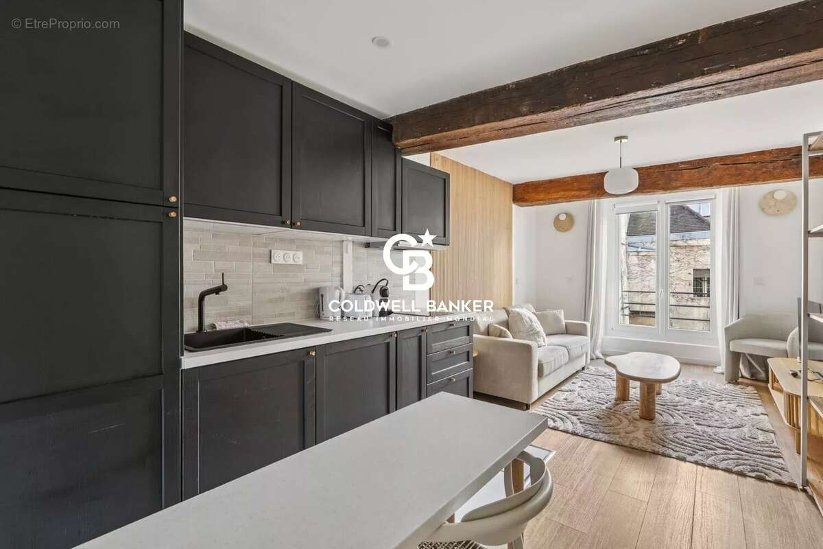 Pied-à-terre rénové au coeur des quartiers Saint Sulpice / Saint Germain-des-Prés, 75006 - photo 2