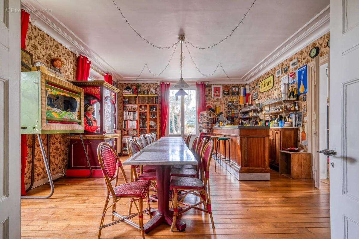 Maison à SAINT-LEU-D&#039;ESSERENT