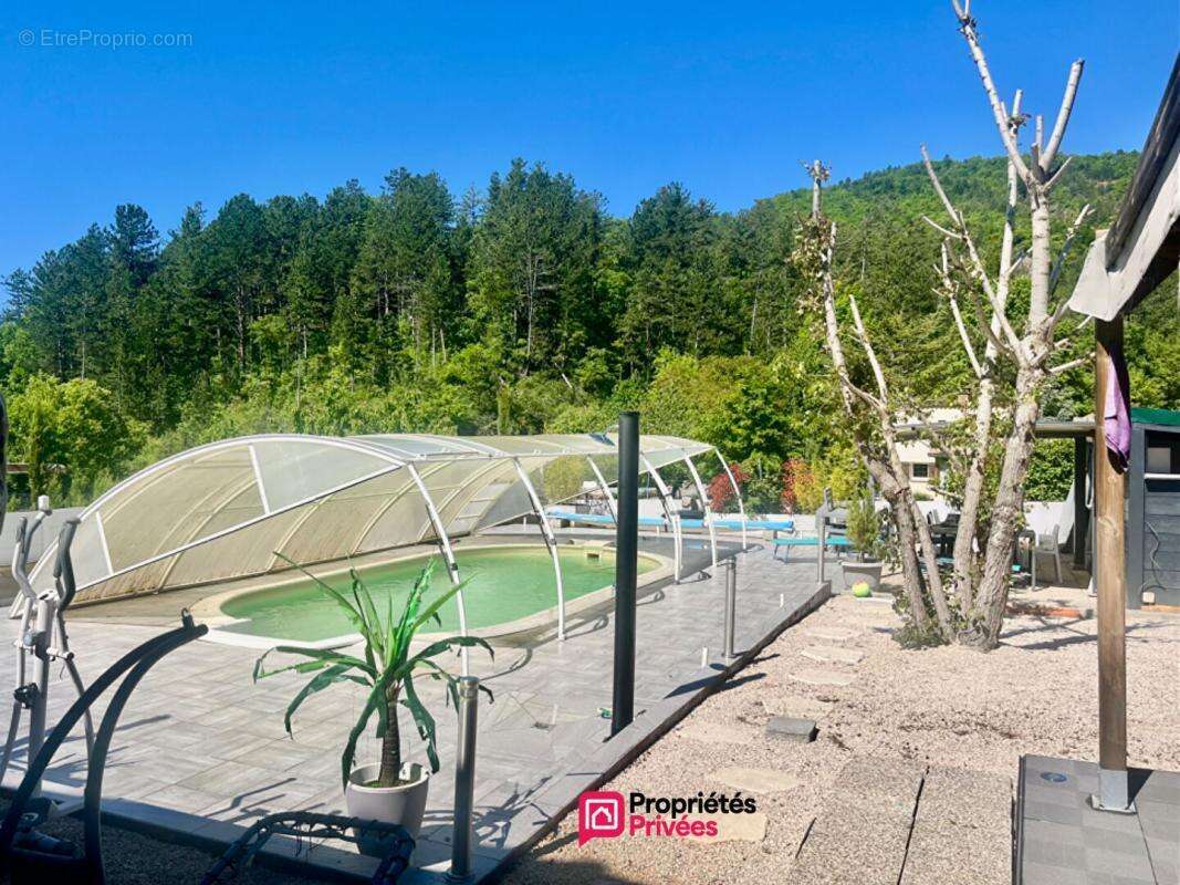 À l'abris des regards- maison 5 pièces sur terrain plat, à découvrir ! - photo 4