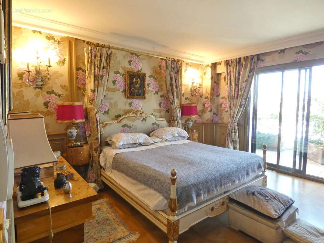 Appartement à CROISETTE