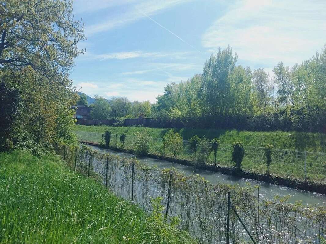 Appartement à LE PONT-DE-CLAIX