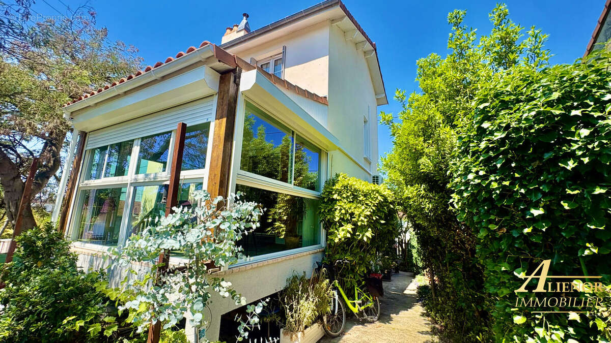 Maison à COULOUNIEIX-CHAMIERS