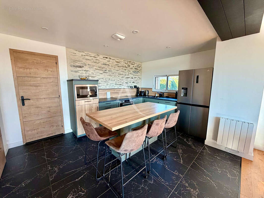 Maison à JUIGNE-SUR-LOIRE