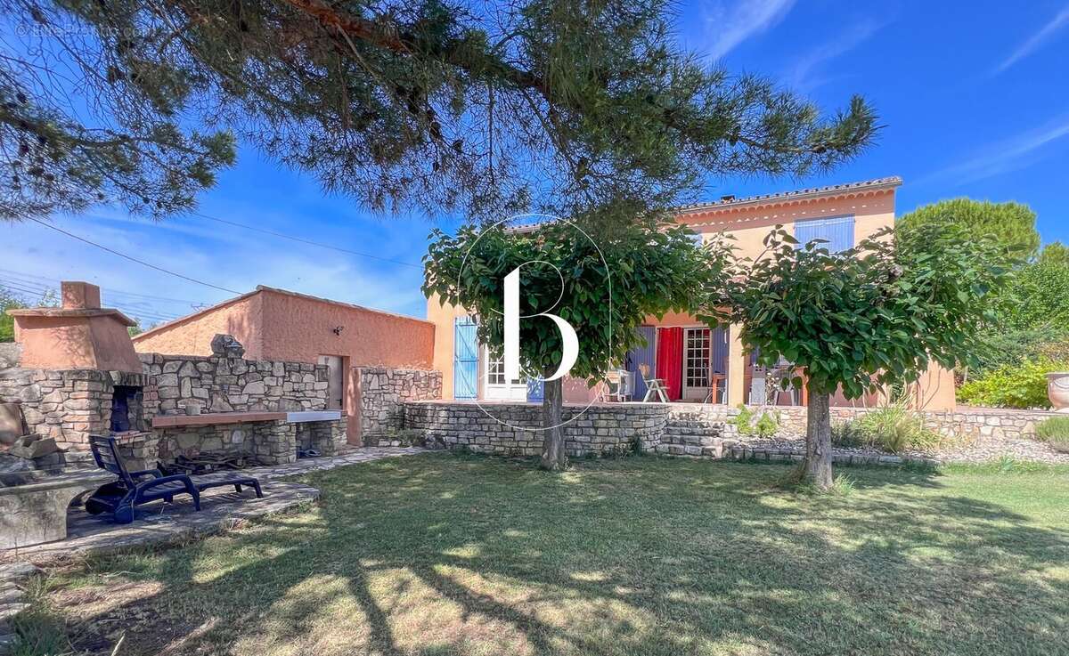Maison à BARJAC
